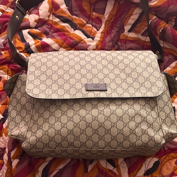 Gucci Beige and Brown Monogram Shoulder Bag - Picture 1 of 1